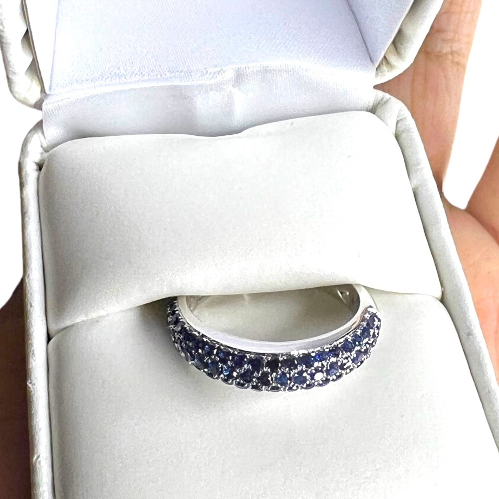 14kw blue sapphire wedding ring size 7.5